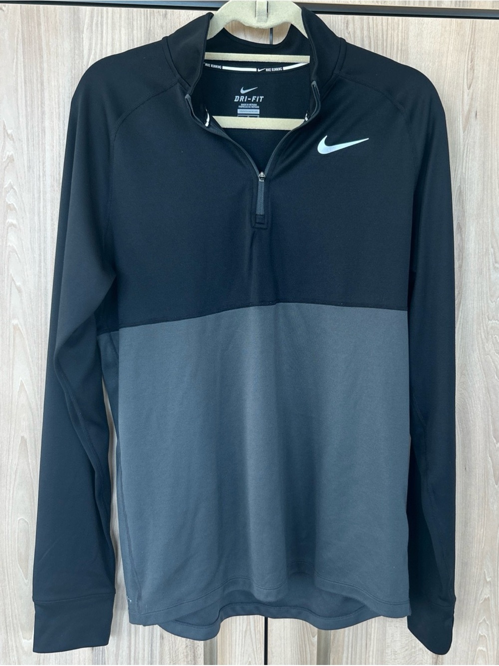 Nike Dri‑FIT 1/4 Zip Running Pullover Men’s L Black Gray Long Sleeve Thumbholes